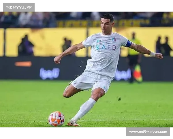 C罗确认留队挑战百球里程碑 超级杯首战吉达联合成为焦点 C罗确认留队挑战百球里程碑 超级杯首战吉达联合成为焦点